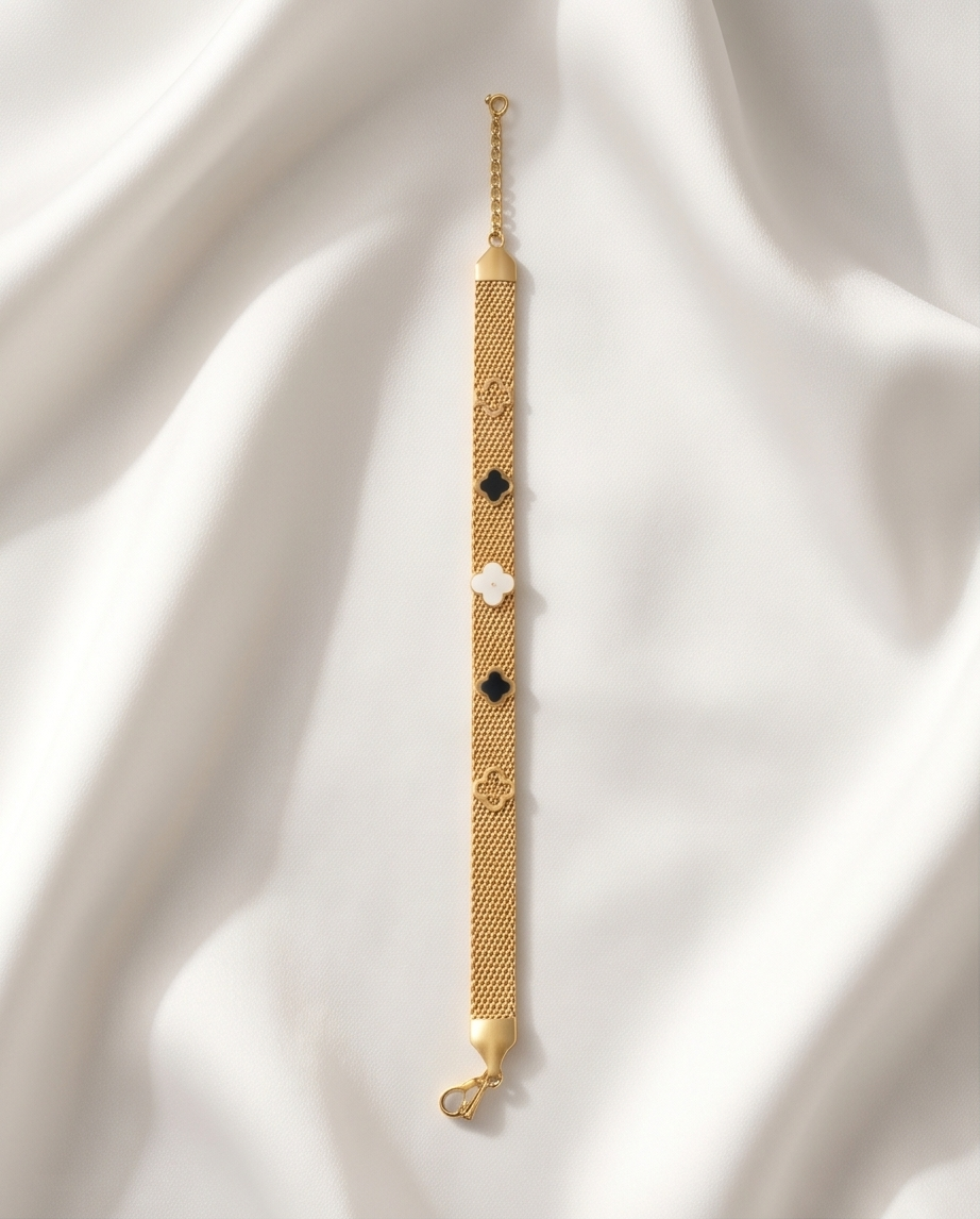 Clover Charm Mesh Bracelet – Black & White | Gold Plated Stainless Steel